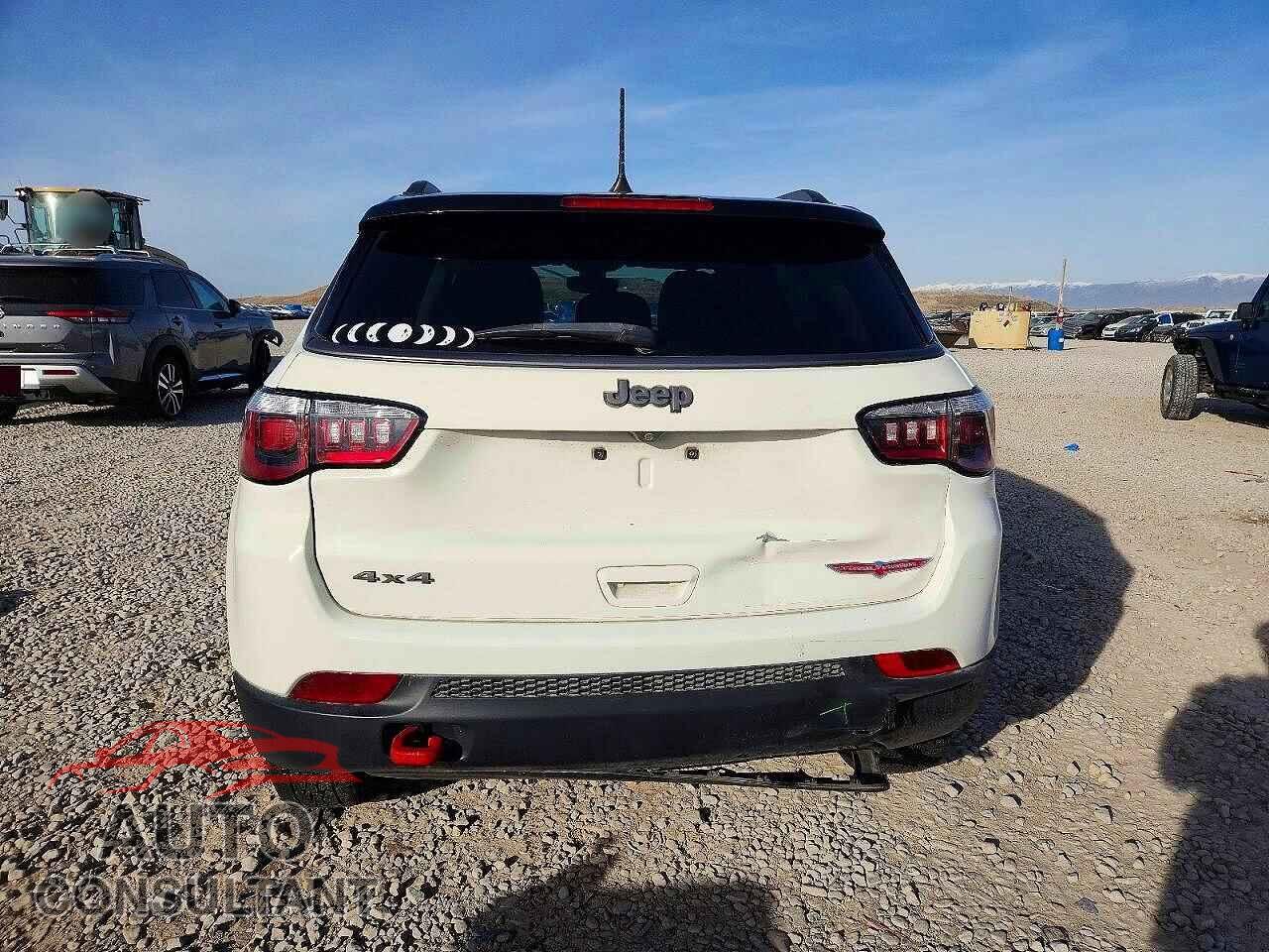 JEEP COMPASS 2019 - 3C4NJDDB6KT668882