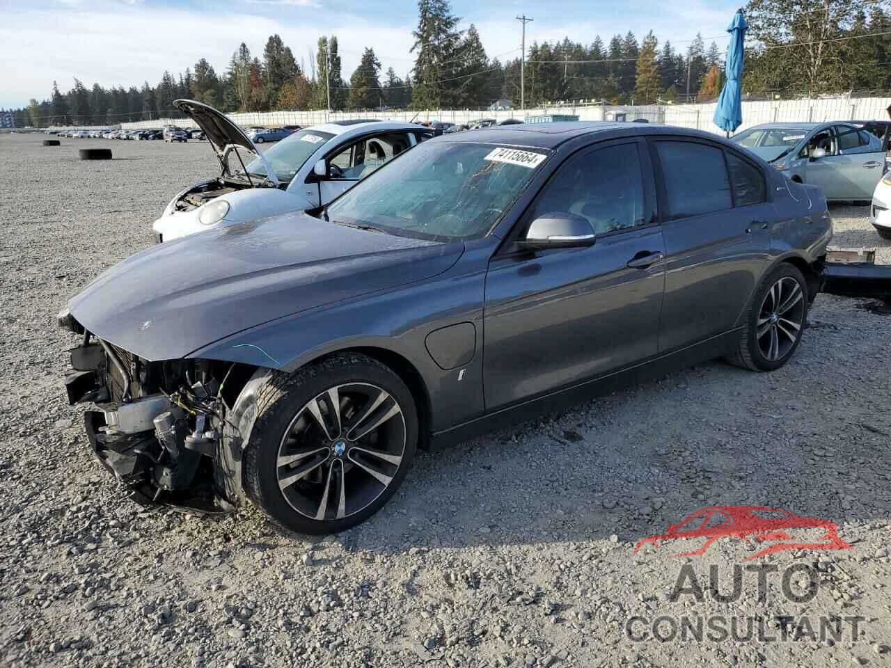 BMW 3 SERIES 2018 - WBA8E1C58JA758629