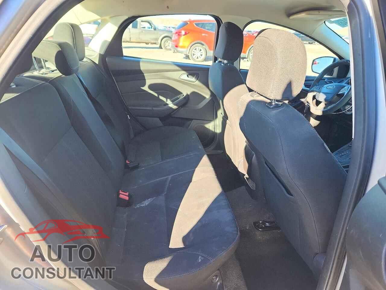 FORD FOCUS 2017 - 1FADP3F2XHL267329