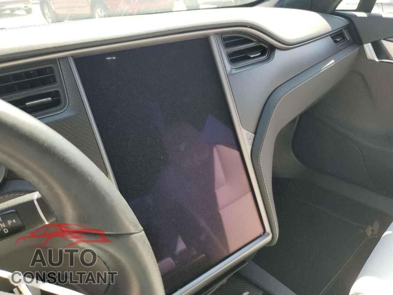 TESLA MODEL S 2019 - 5YJSA1E43KF337399
