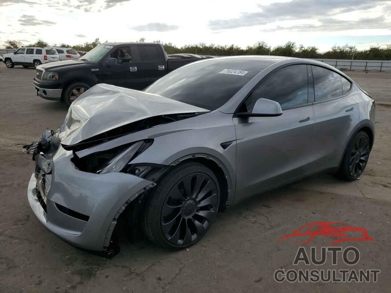 TESLA MODEL Y 2024 - 7SAYGDEF2RA292106