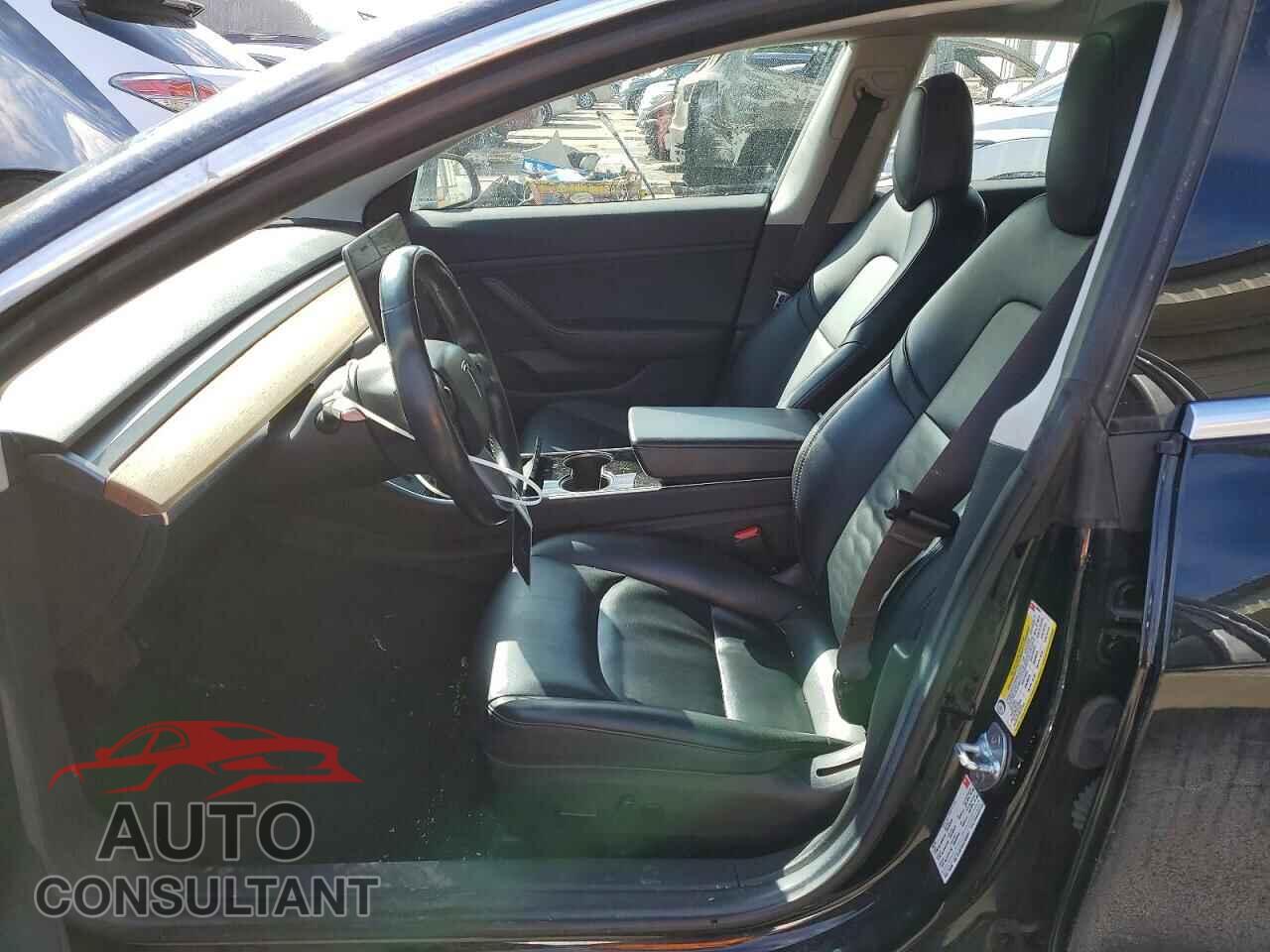 TESLA MODEL 3 2018 - 5YJ3E1EA9JF009367