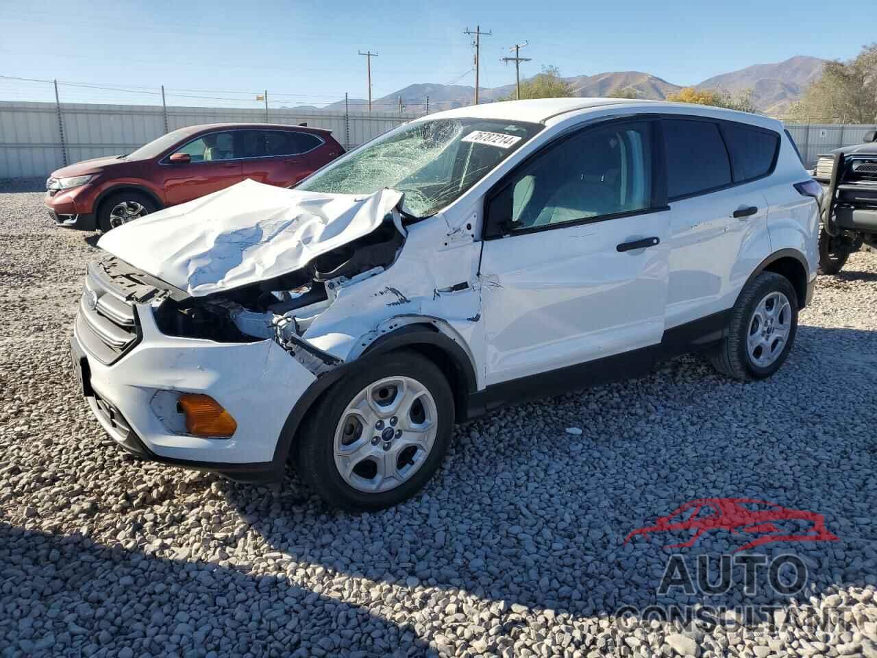 FORD ESCAPE 2018 - 1FMCU0F70JUD05350