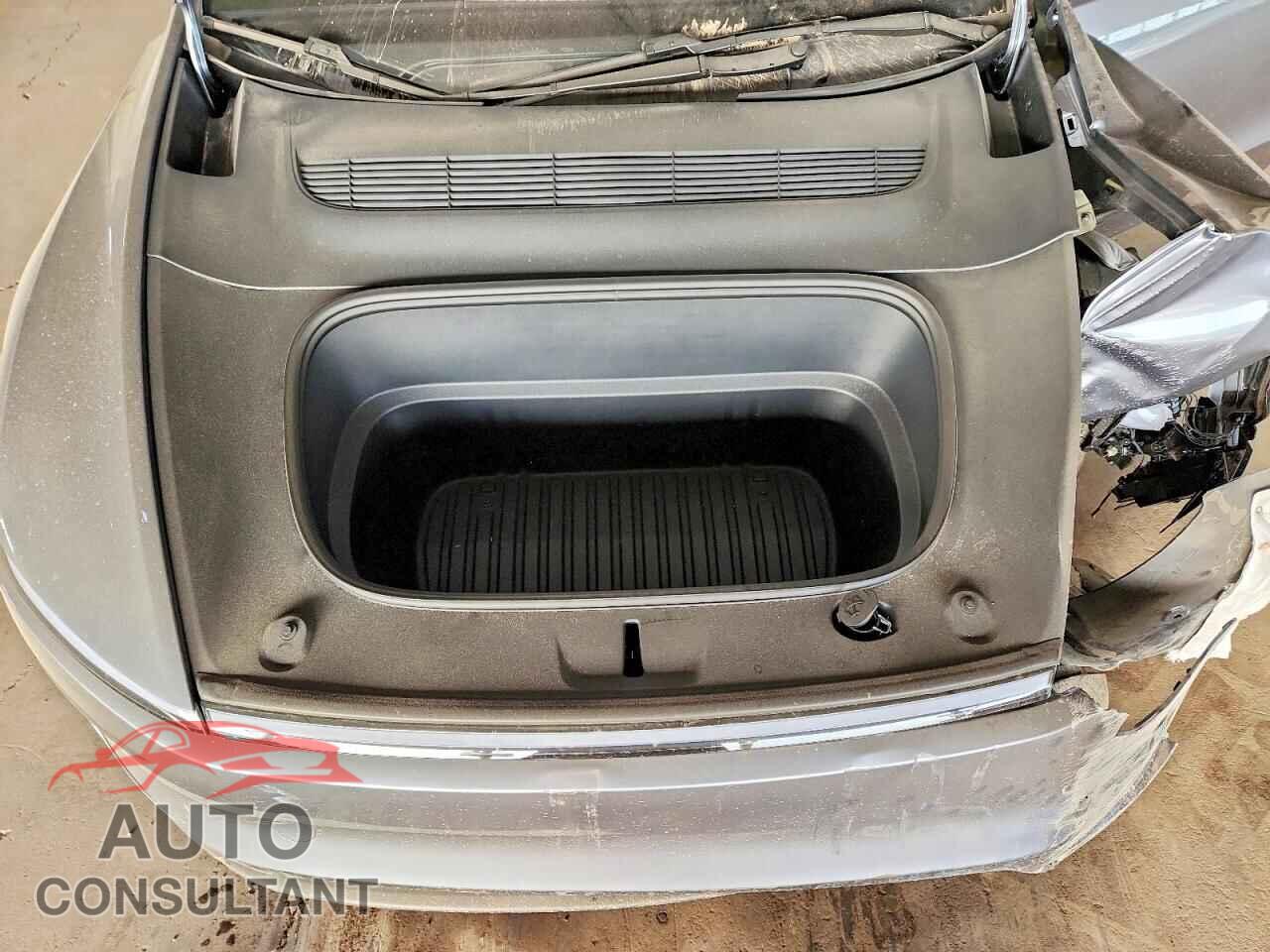 TESLA MODEL Y 2026 - 7SAYGDEDXTF550252