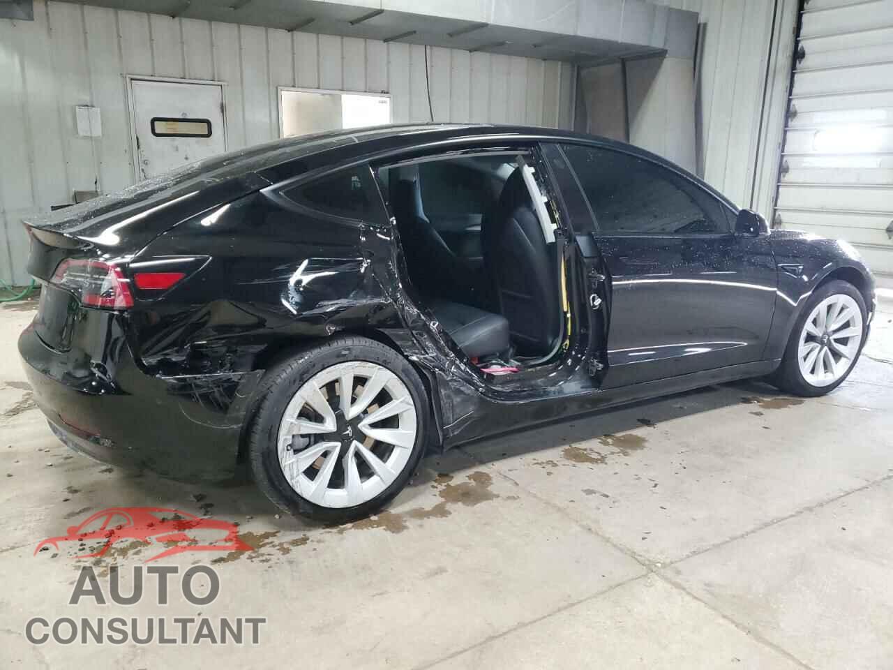 TESLA MODEL 3 2023 - 5YJ3E1EA0PF490697