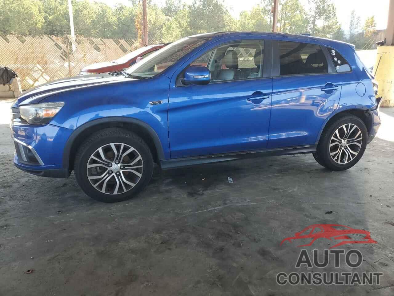 MITSUBISHI OUTLANDER 2018 - JA4AR3AW8JU000928
