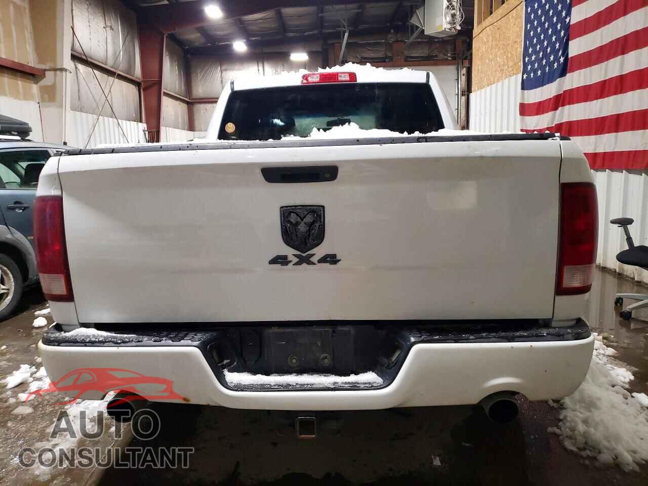 DODGE RAM 1500 2012 - 1C6RD7KT2CS188385