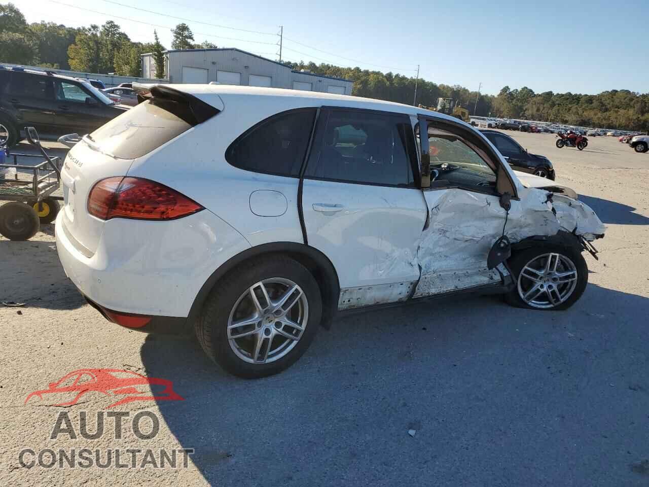 PORSCHE CAYENNE 2013 - WP1AA2A24DLA01801