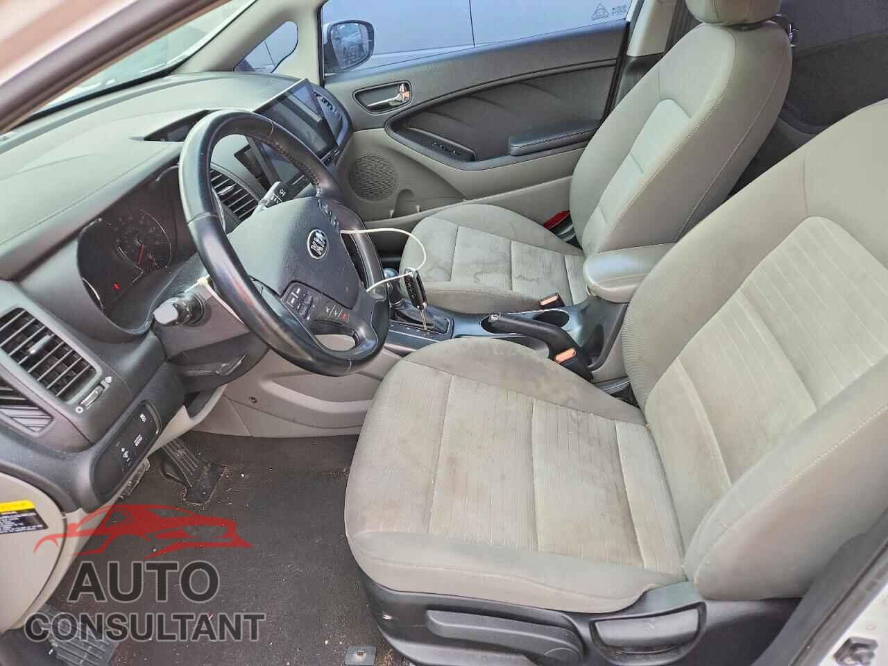 KIA FORTE 2015 - KNAFX4A82F5386155