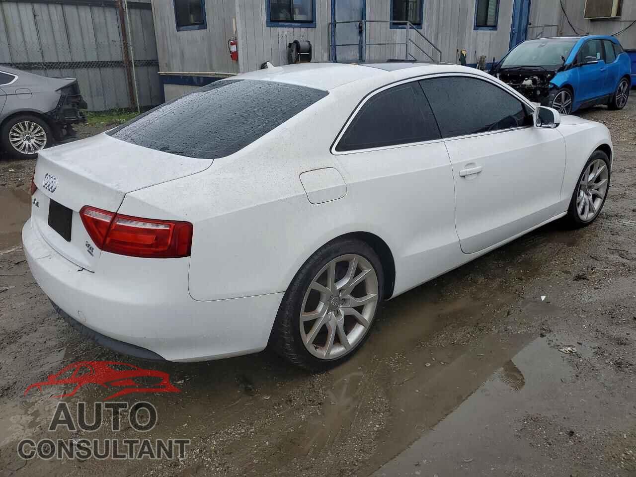 AUDI A5 2012 - WAUCFAFR4CA044716