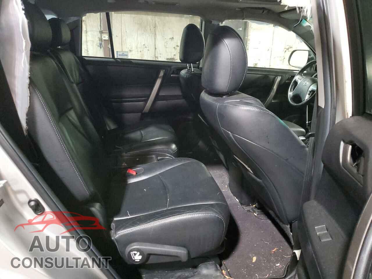 TOYOTA HIGHLANDER 2012 - 5TDBK3EH3CS097294