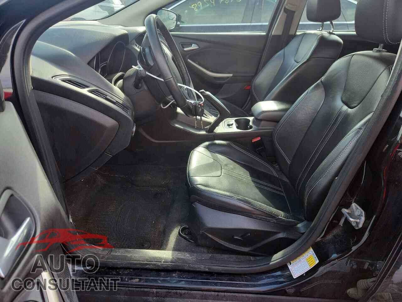 FORD FOCUS 2012 - 1FAHP3M23CL301821