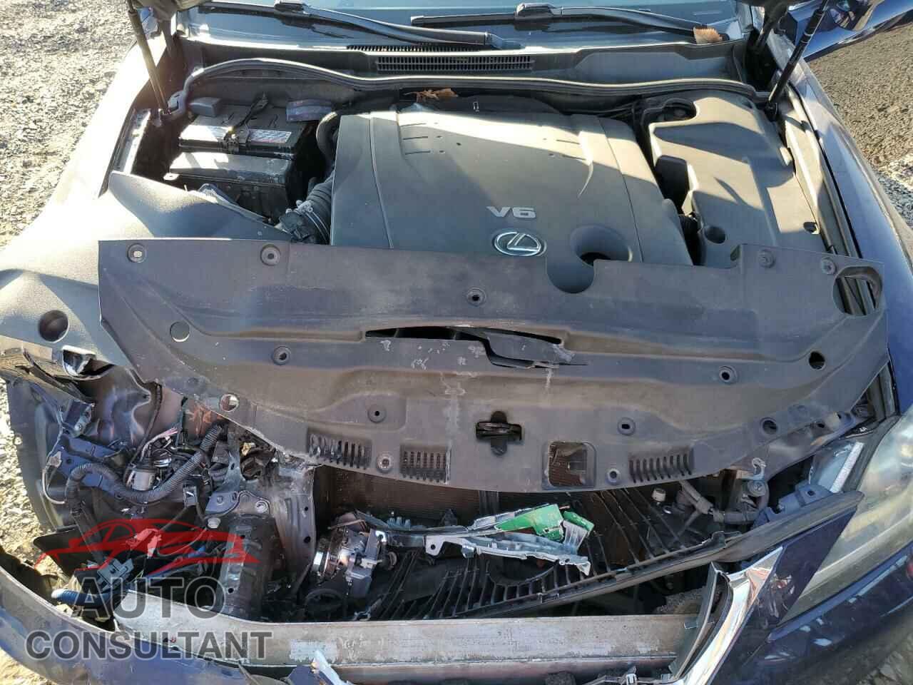 LEXUS IS 2012 - JTHCF5C2XC5060346