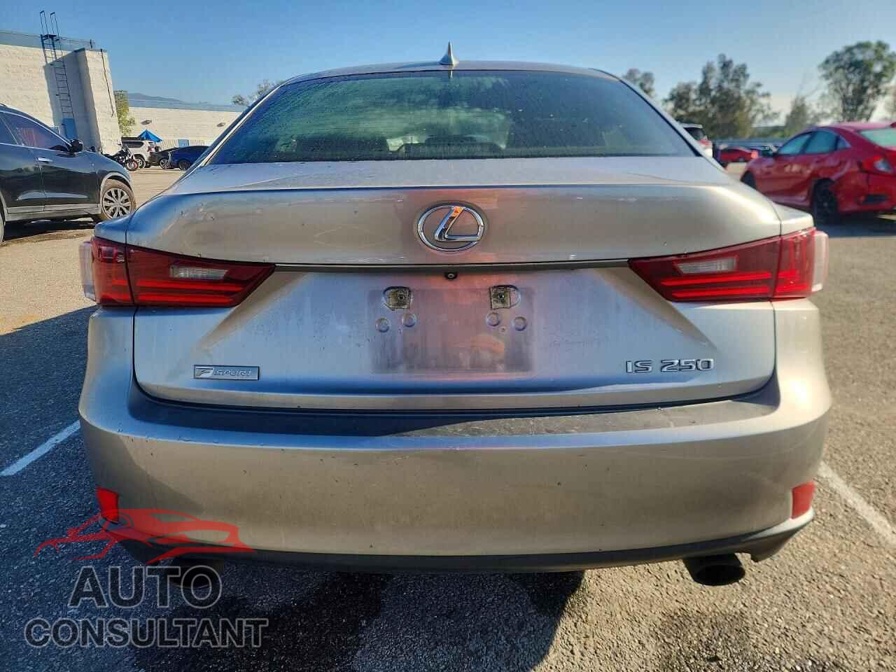 LEXUS IS 2015 - JTHBF1D27F5058030