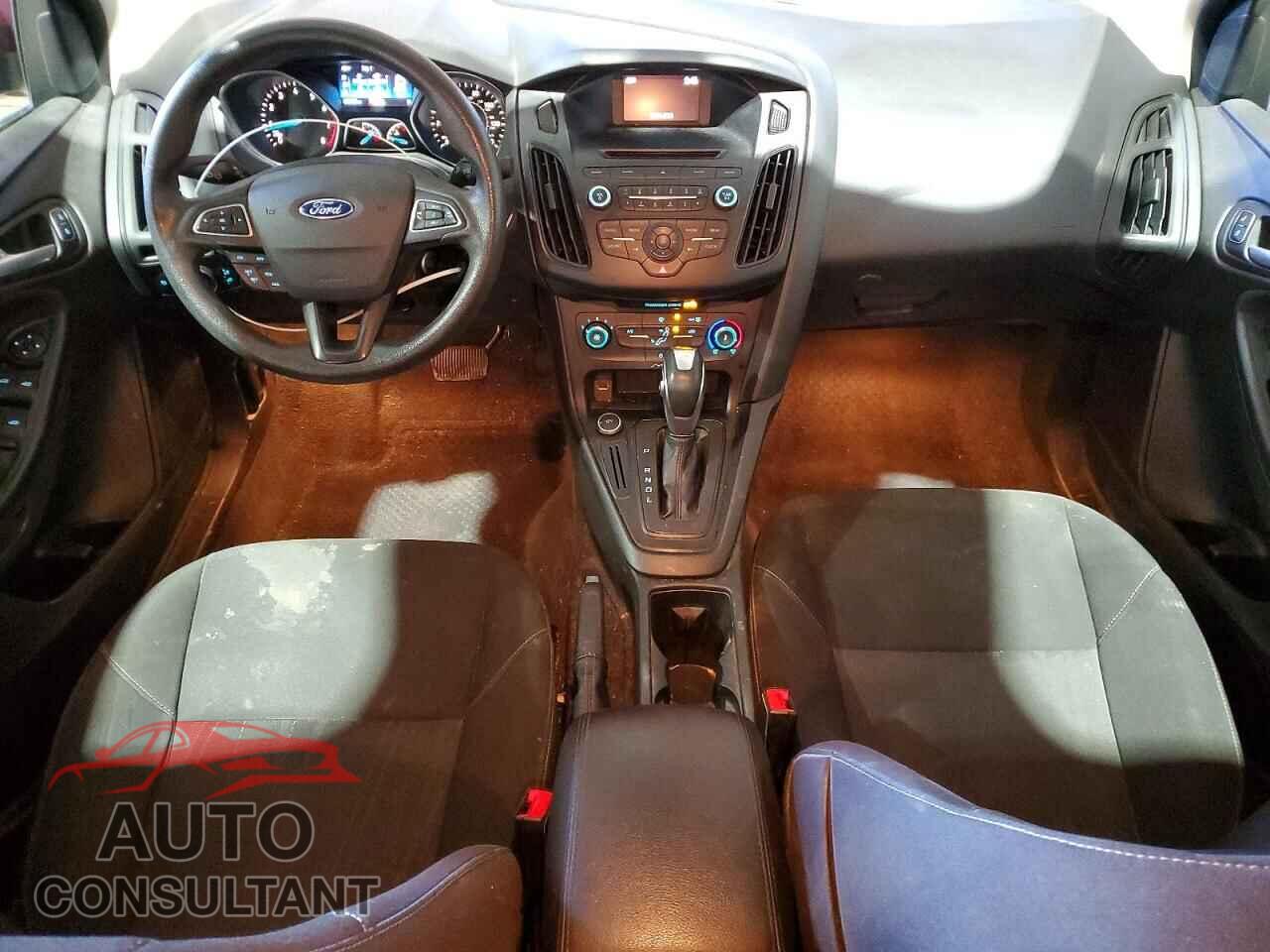 FORD FOCUS 2015 - 1FADP3F29FL297788