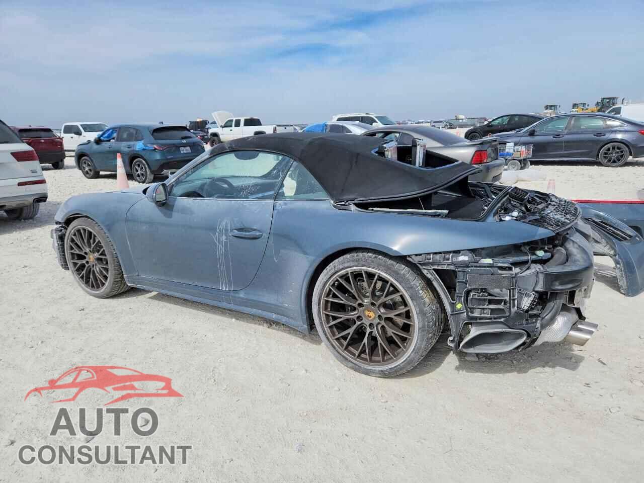 PORSCHE 911 2017 - WP0CA2A96HS141545