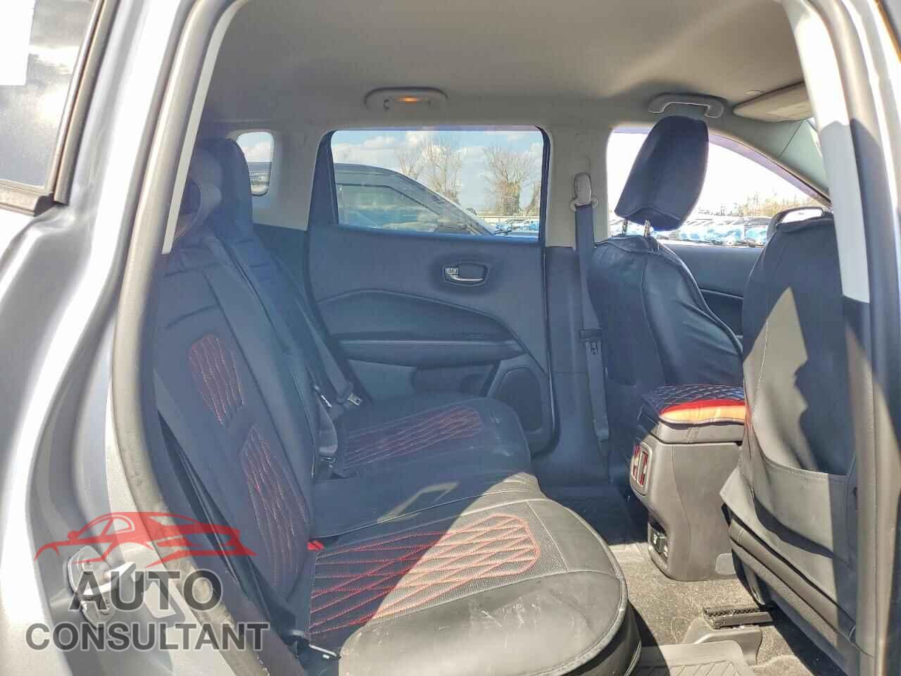 JEEP COMPASS 2019 - 3C4NJDCB8KT741364