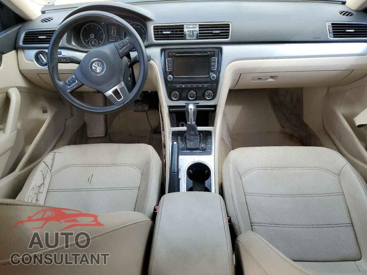 VOLKSWAGEN PASSAT 2013 - 1VWBP7A31DC044189