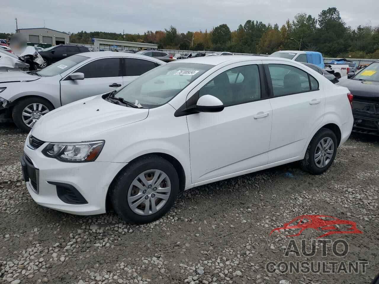 CHEVROLET SONIC 2018 - 1G1JB5SH3J4113006