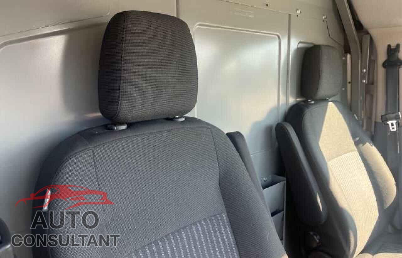 FORD TRANSIT 2017 - 1FTYE1YM4HKA57397