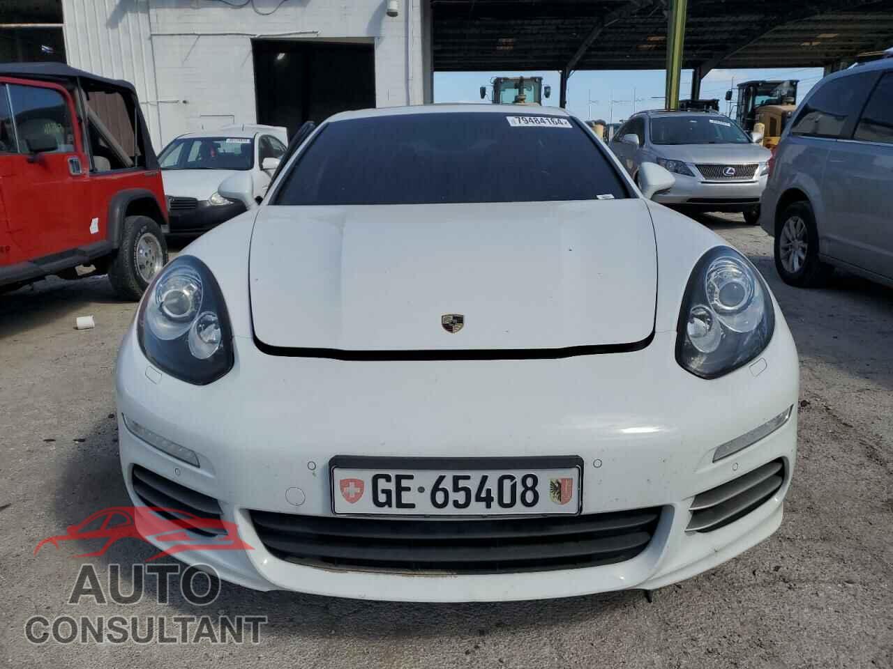 PORSCHE PANAMERA 2015 - WP0AA2A73FL005869