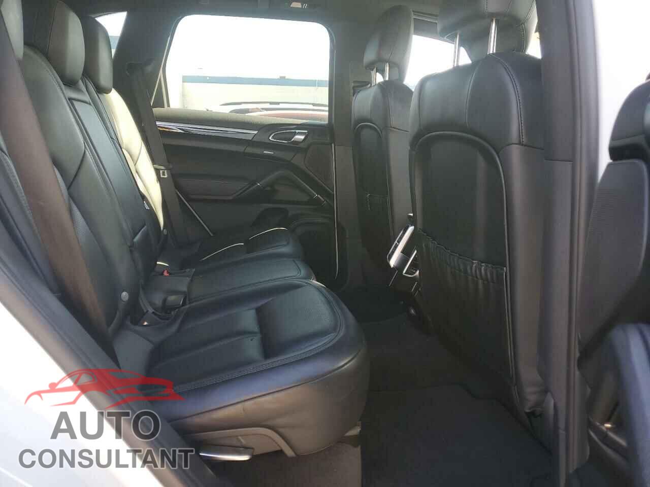 PORSCHE CAYENNE 2016 - WP1AA2A23GLA08159