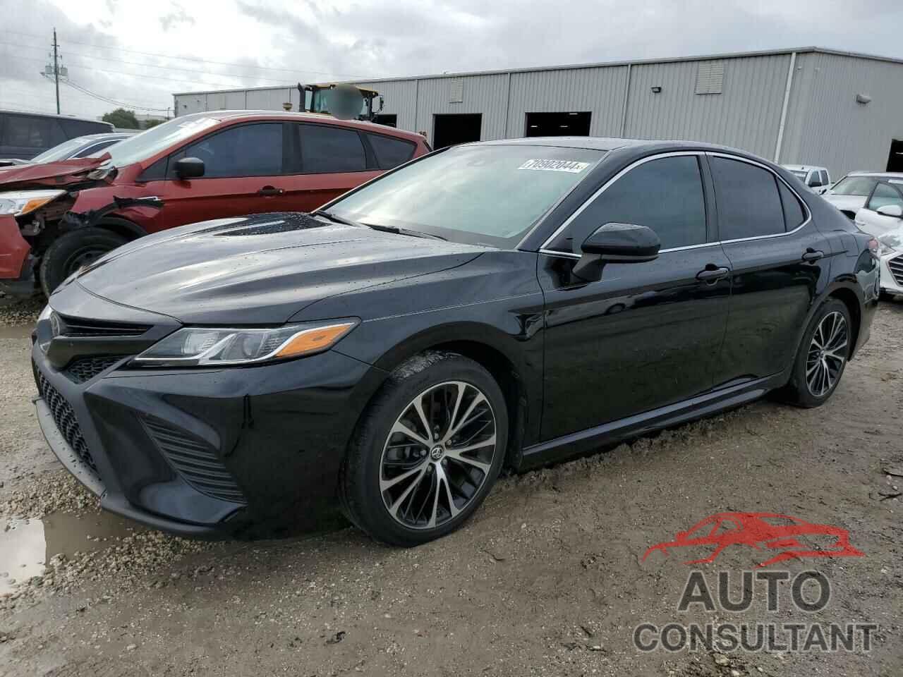 TOYOTA CAMRY 2018 - 4T1B11HK4JU057728