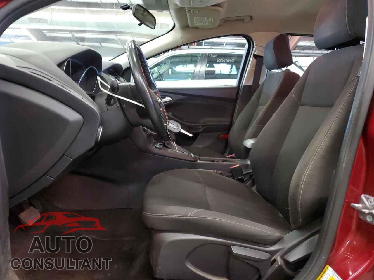 FORD FOCUS 2015 - 1FADP3F21FL362195