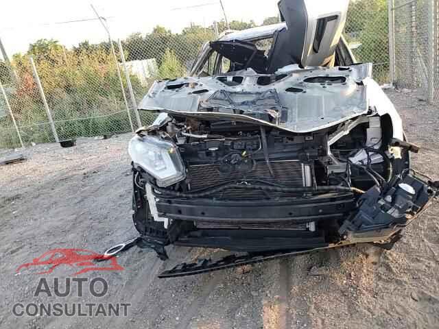 NISSAN ROGUE 2017 - KNMAT2MV2HP514836