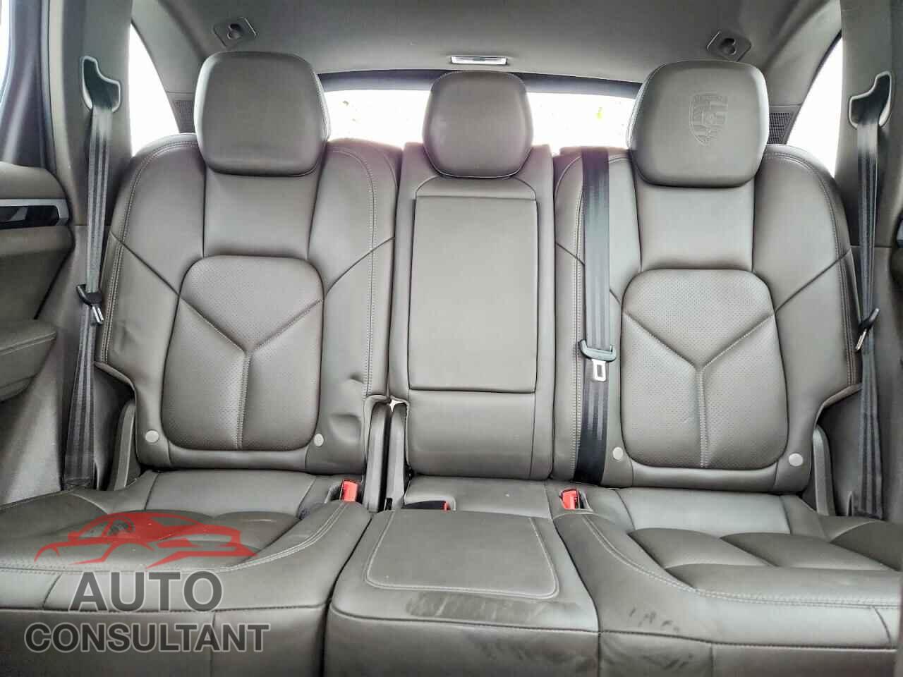 PORSCHE CAYENNE 2017 - WP1AA2A25HKA86692