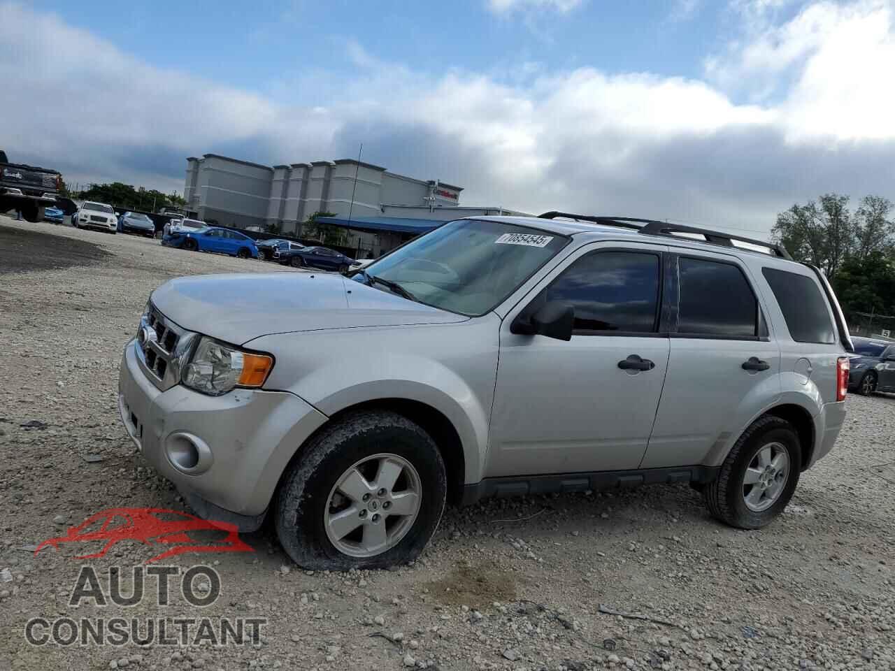 FORD ESCAPE 2011 - 1FMCU0C78BKC60109
