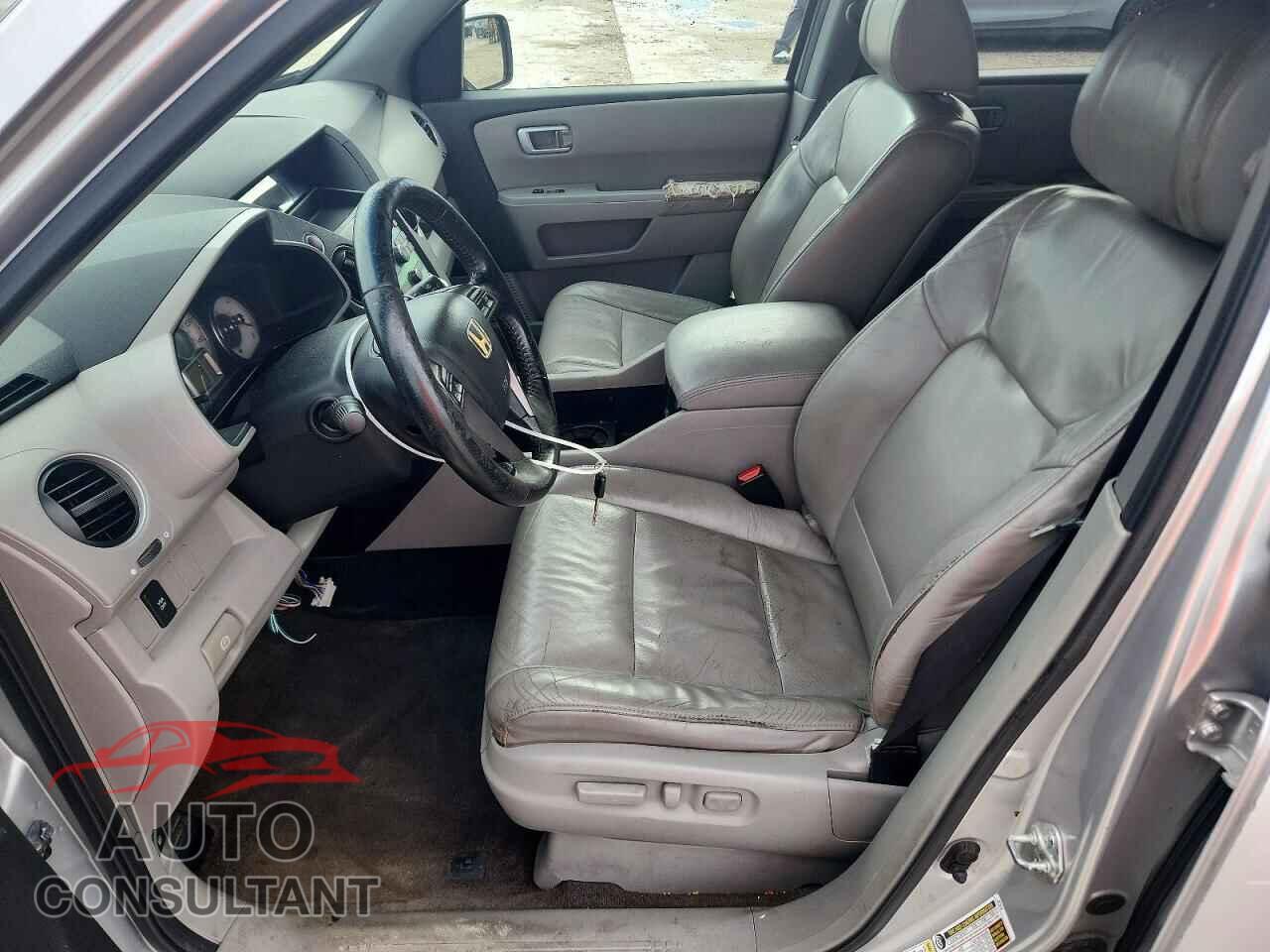 HONDA PILOT 2011 - 5FNYF3H5XBB023714