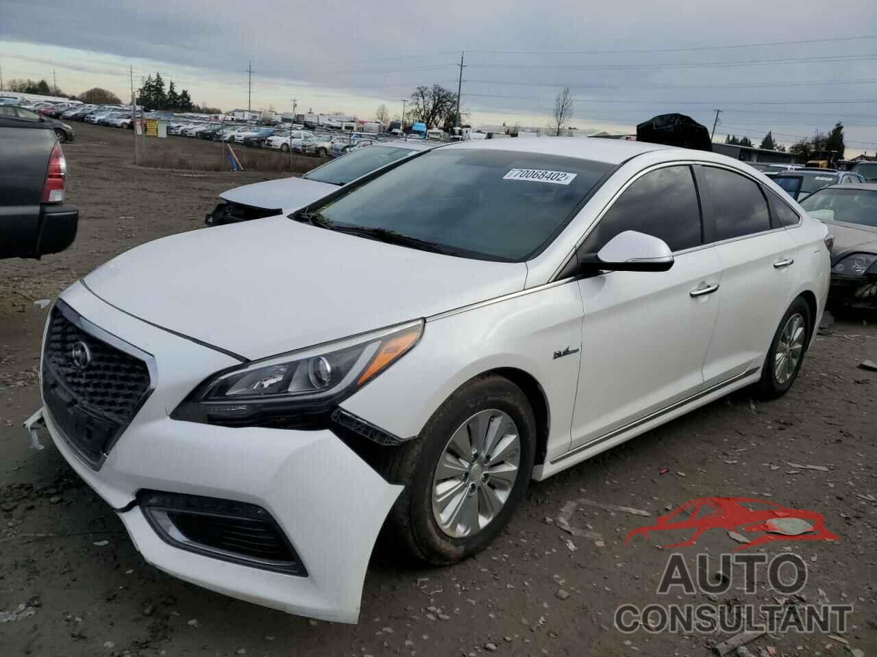 HYUNDAI SONATA 2016 - KMHE24L17GA011086