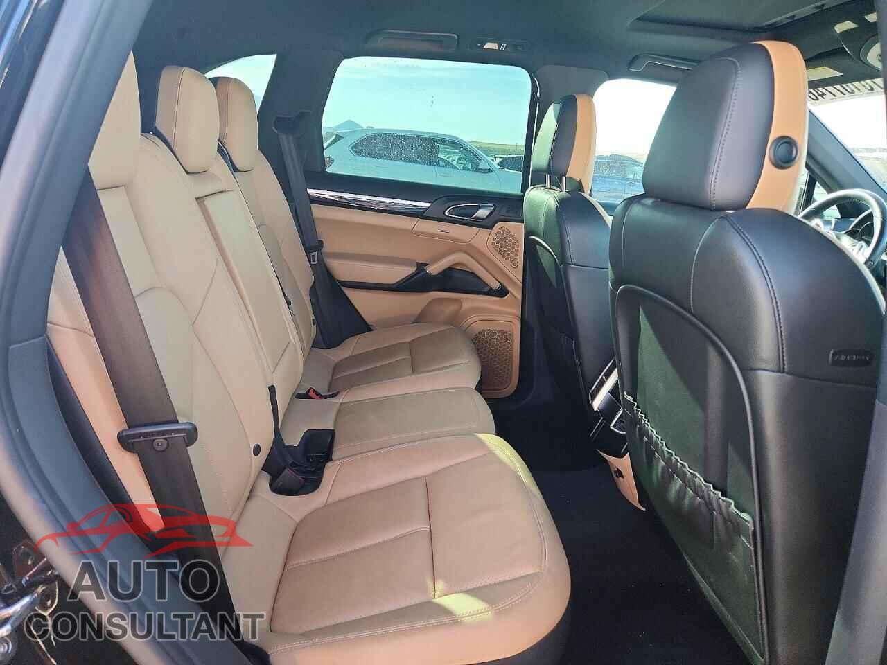 PORSCHE CAYENNE 2014 - WP1AA2A25ELA09567
