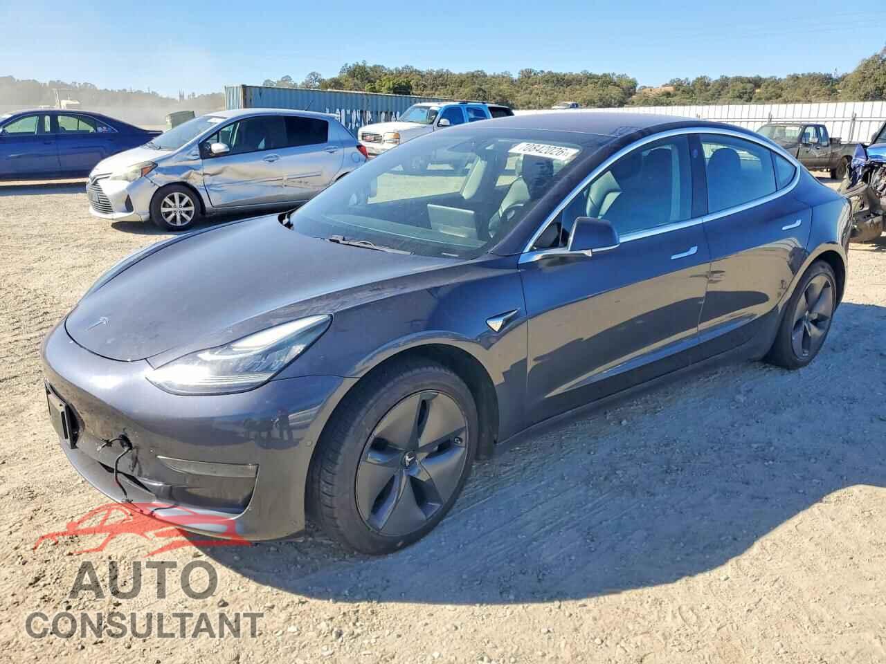 TESLA MODEL 3 2018 - 5YJ3E1EAXJF044550