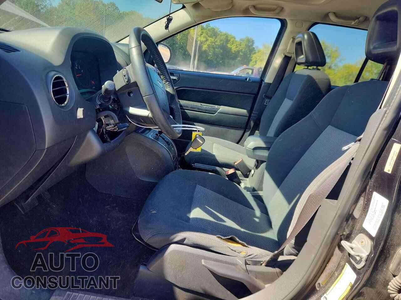 JEEP COMPASS 2009 - 1J8FF47B39D192617
