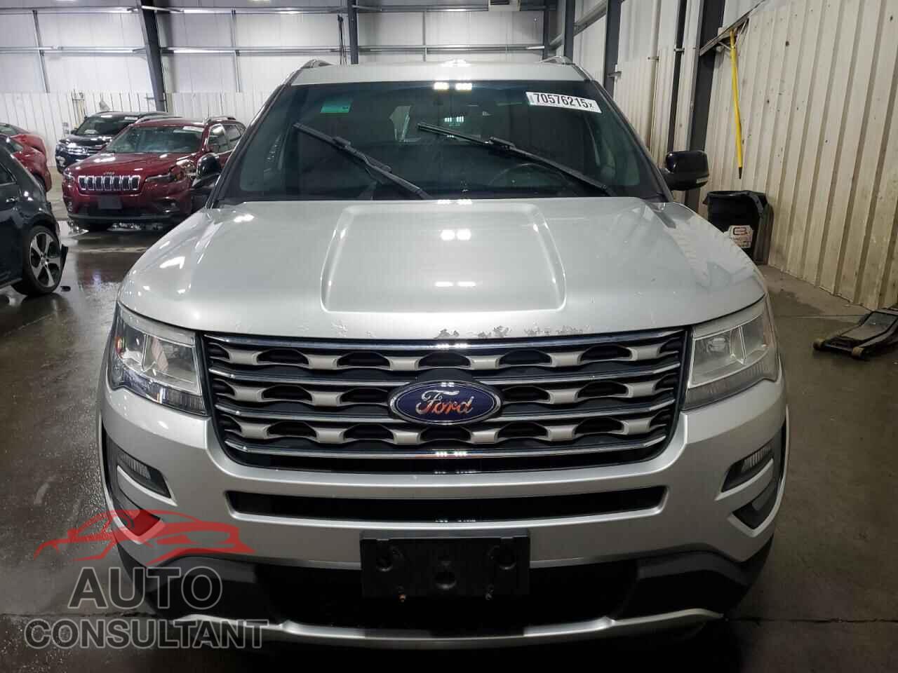 FORD EXPLORER 2017 - 1FM5K7D8XHGA73528