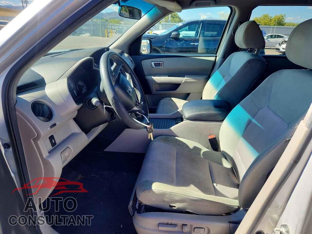 HONDA PILOT 2013 - 5FNYF4H43DB002882