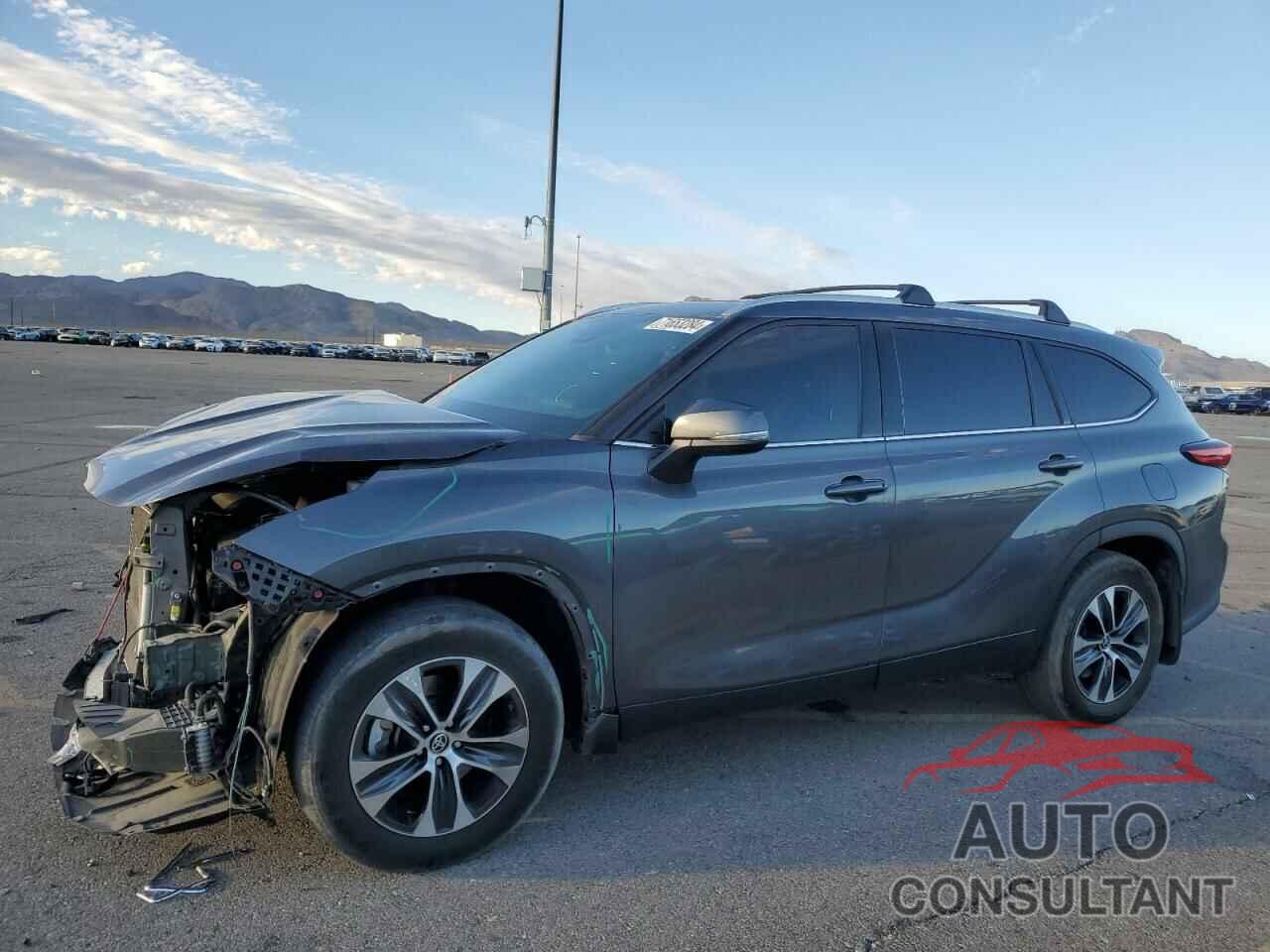 TOYOTA HIGHLANDER 2022 - 5TDHZRBH4NS573732