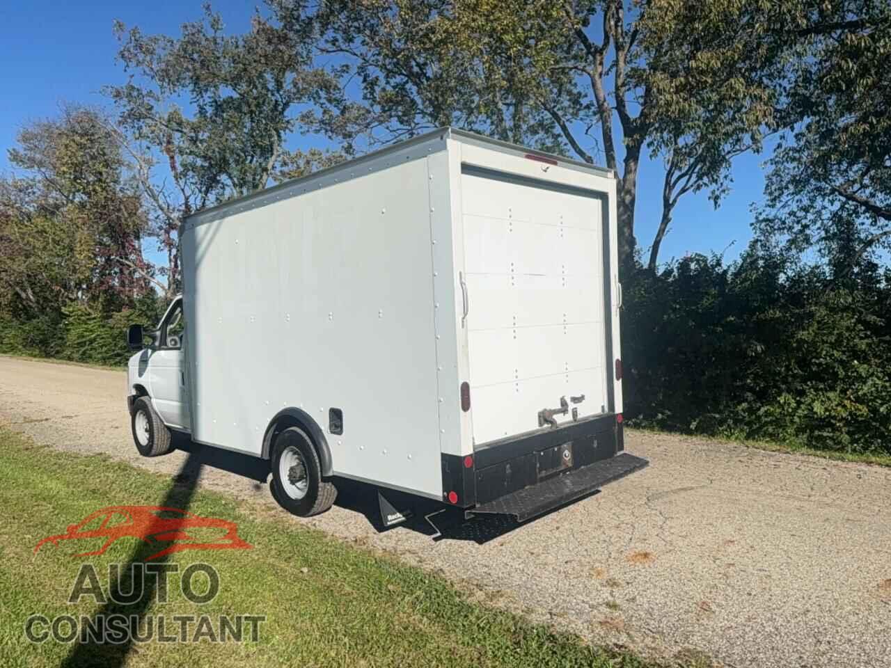 FORD ECONOLINE 2022 - 1FDWE3FK2NDC29877
