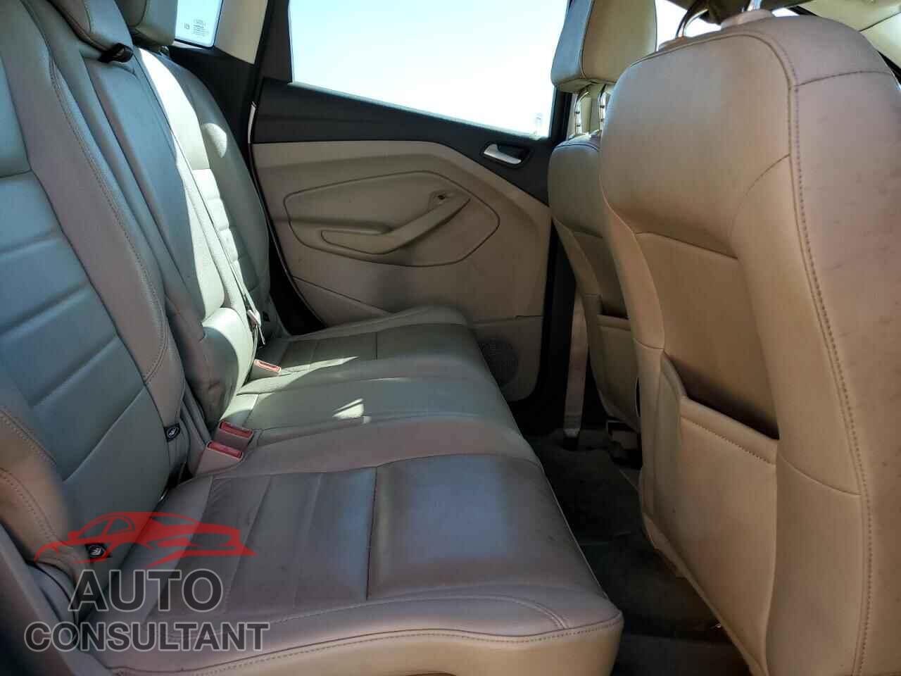 FORD CMAX 2015 - 1FADP5BU1FL118145