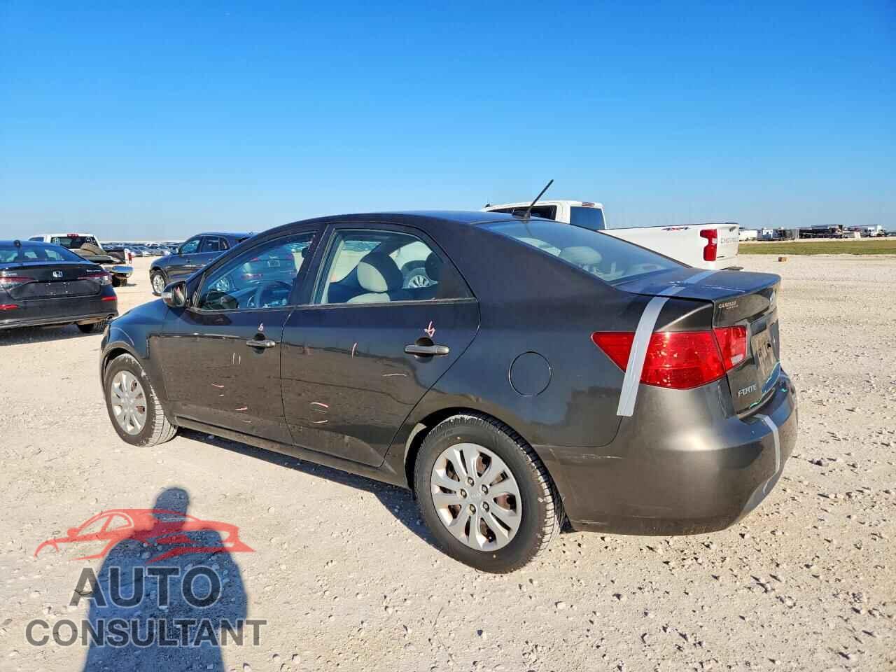 KIA FORTE 2010 - KNAFU4A27A5259642