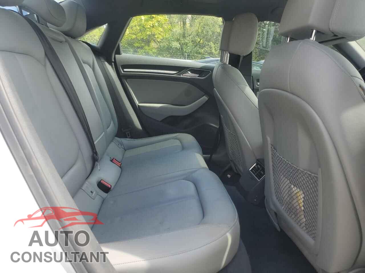 AUDI A3 2018 - WAUB8GFF2J1014836