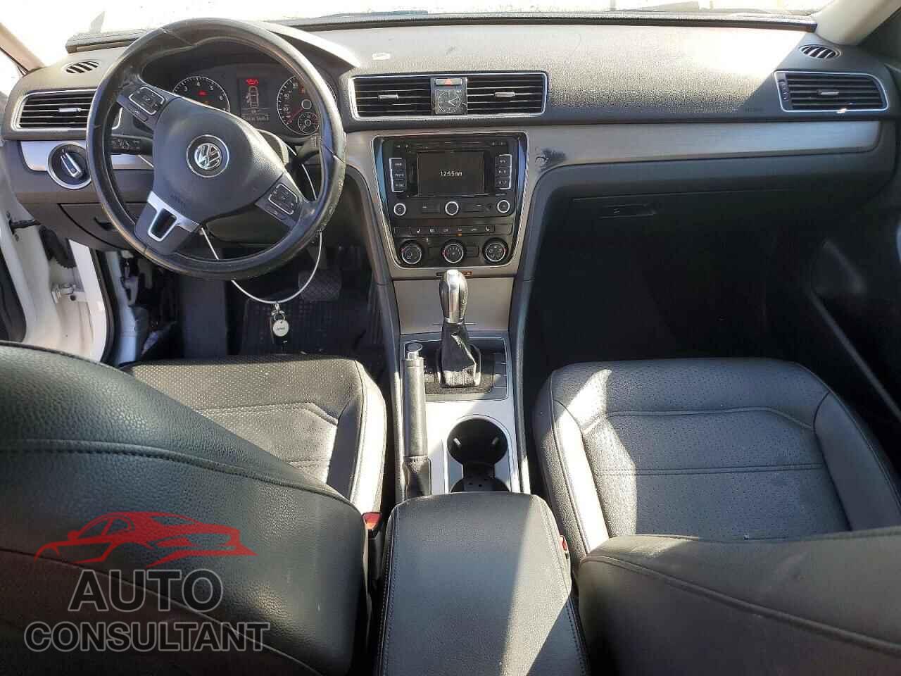 VOLKSWAGEN PASSAT 2014 - 1VWBP7A3XEC003626