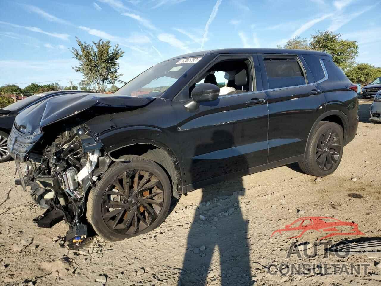 MITSUBISHI OUTLANDER 2023 - JA4J3VA82PZ015998