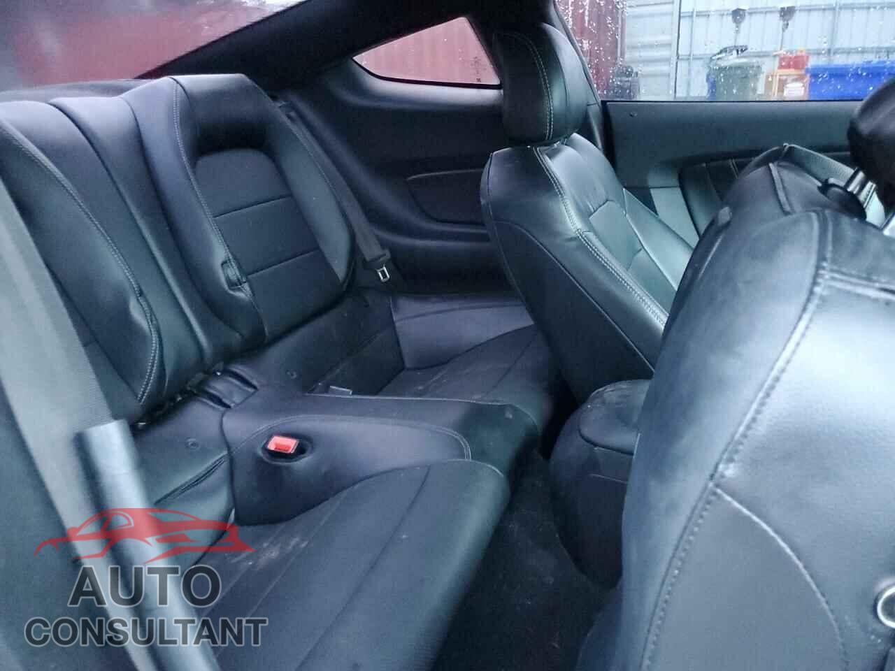 FORD MUSTANG 2019 - 1FA6P8CF6K5166166