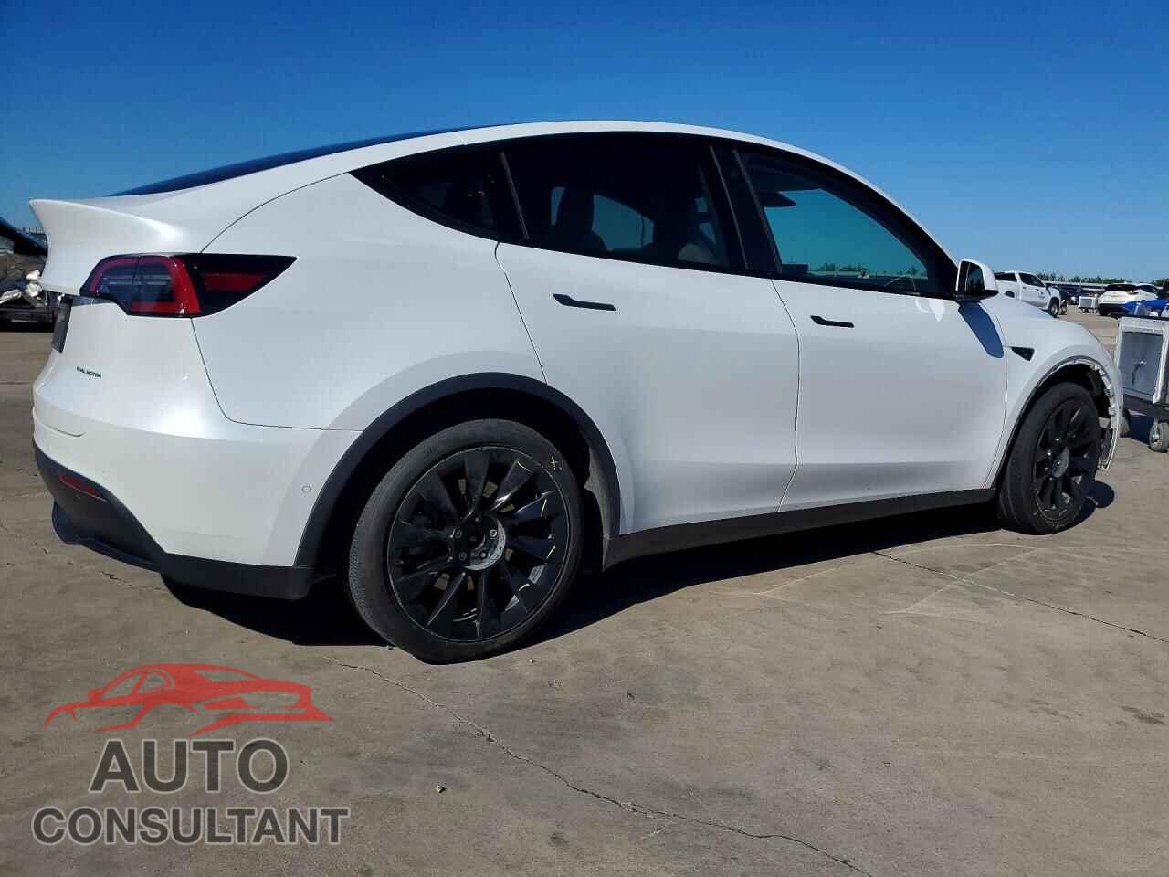 TESLA MODEL Y 2022 - 7SAYGDEE9NF380087