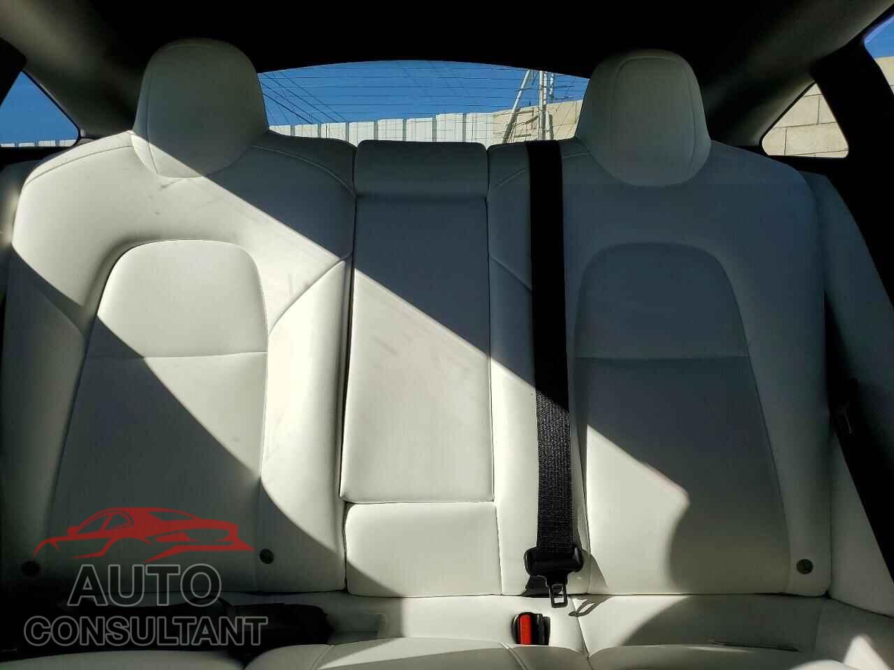 TESLA MODEL 3 2020 - 5YJ3E1EA7LF615690