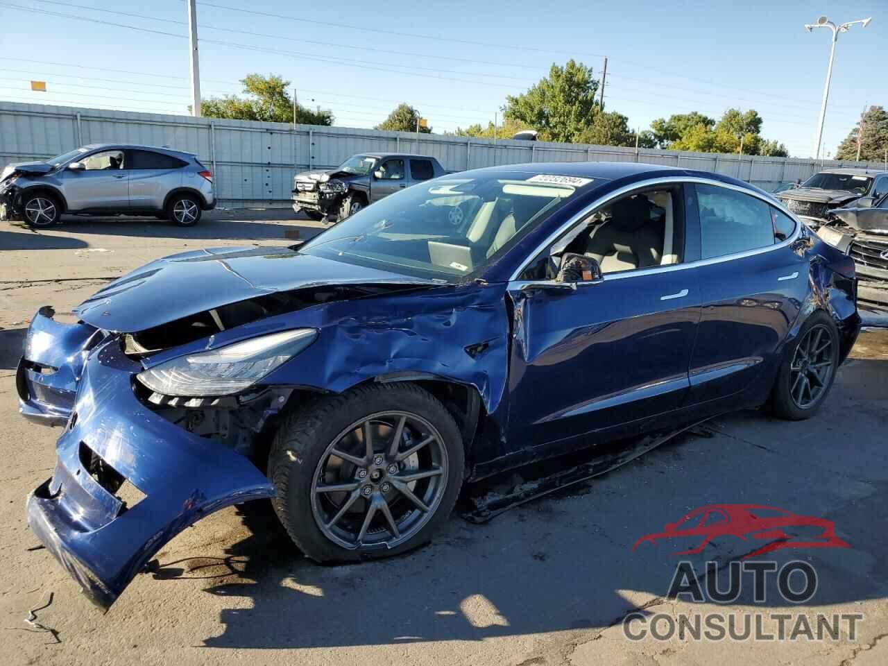 TESLA MODEL 3 2019 - 5YJ3E1EB5KF199484