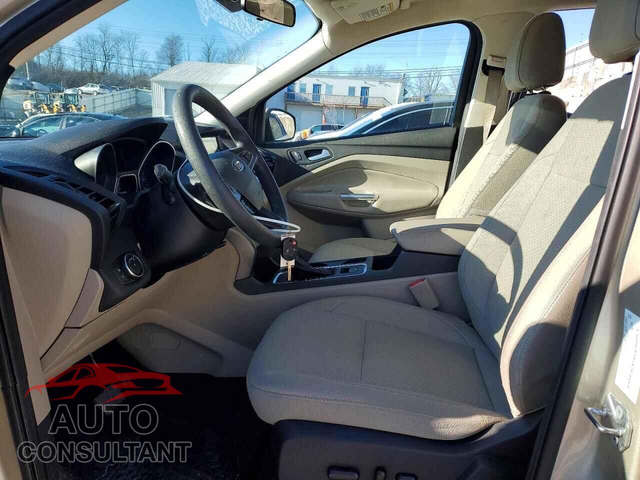 FORD ESCAPE 2017 - 1FMCU9GD0HUC85863